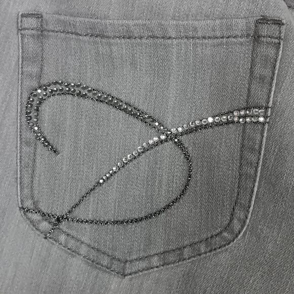 Chico's Platinum Denim Jeans Size 1.5 (14) Light Gray Wash Jeweled Back Pockets - Picture 11 of 13